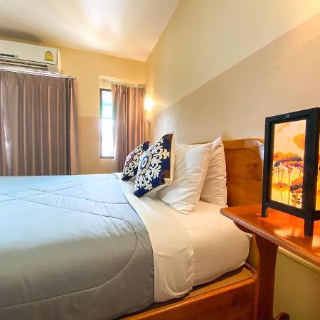 Funky Monkey Cnx - Guesthouse Chiang Mai Eksteriør bilde