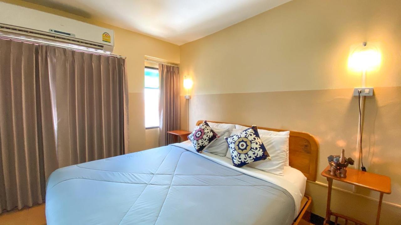 Funky Monkey Cnx - Guesthouse Chiang Mai Eksteriør bilde