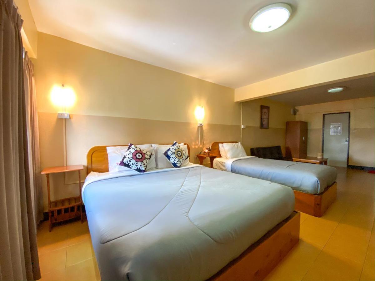 Funky Monkey Cnx - Guesthouse Chiang Mai Eksteriør bilde